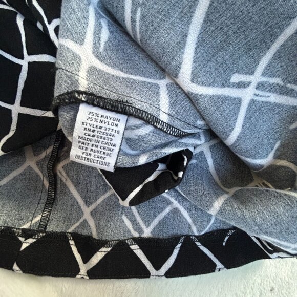 Habitat Womens Drape Collar Diamond Print Pullover Top Large Black/White Casual - Picture 4 of 9